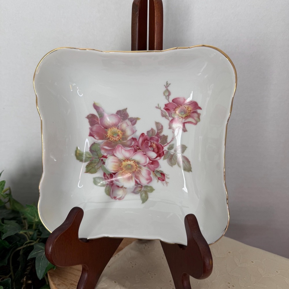 Vintage Schumann Bavaria Wild‎ Rose Porcelain Bowl Gold Trim Germany